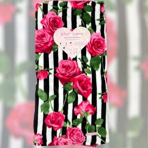 Betsey Johnson - ‘Roses’ Plush Throw. 50” x 60”. NWT. Firm!